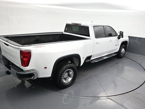 Used 2024 Chevrolet Silverado 3500 LT w/ Convenience Package AWD/4WD image 19