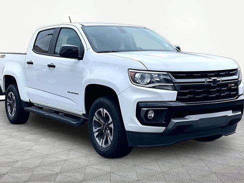 Used 2022 Chevrolet Colorado Z71 AWD/4WD image 3
