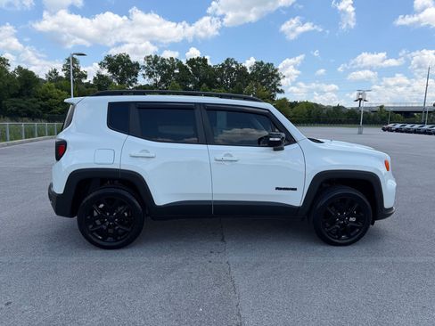 Used 2023 Jeep Renegade Altitude AWD/4WD image 8