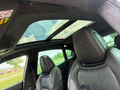 Used 2022 Maserati Levante Modena AWD/4WD image 26