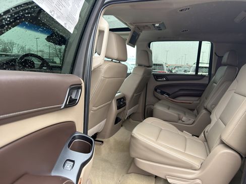 Used 2017 Chevrolet Suburban Premier AWD/4WD image 29