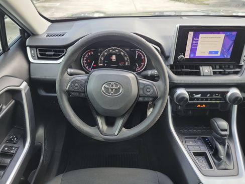 Used 2023 Toyota RAV4 LE FWD image 17