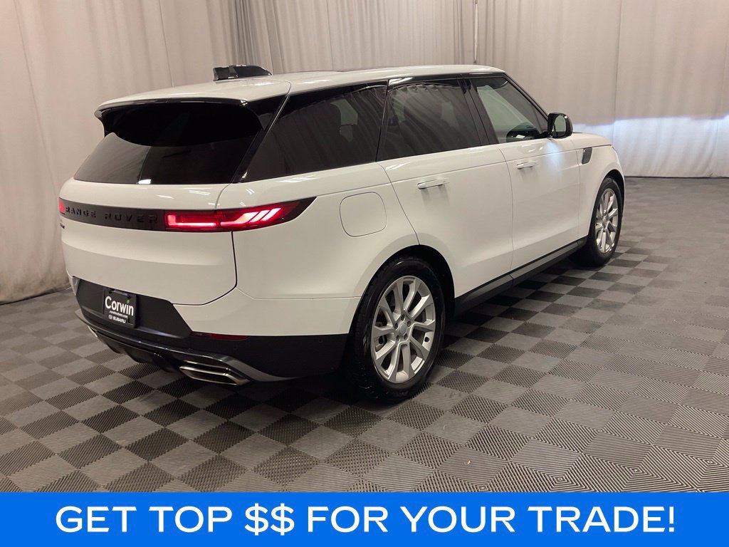 Used 2025 Land Rover Range Rover Sport SE AWD/4WD image 3
