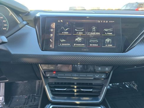 Used 2024 Audi e-tron GT Premium Plus image 9