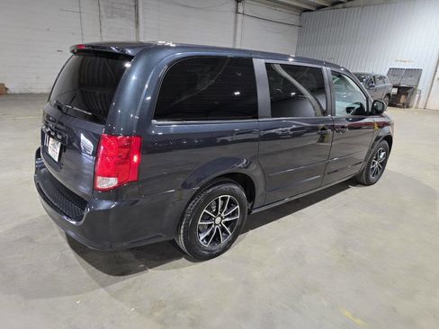Used 2014 Dodge Grand Caravan SE w/ Quick Order Package 29E SE FWD image 11
