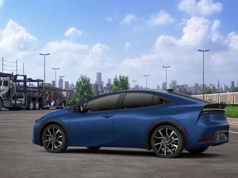 New 2026 Toyota Prius Plug-In Hybrid image 5