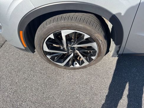 Used 2024 Mitsubishi Outlander SE image 12