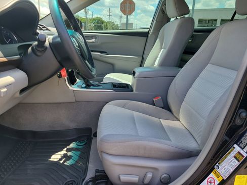 Used 2016 Toyota Camry LE FWD image 14