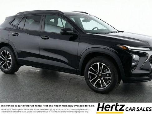 Used 2025 Chevrolet TrailBlazer LT image 1