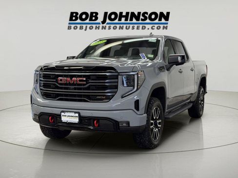 Used 2025 GMC Sierra 1500 AT4 w/ AT4 Premium Package AWD/4WD image 5