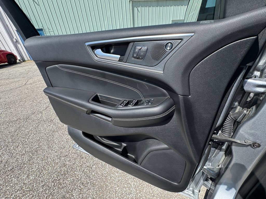 Used 2024 Ford Edge Titanium w/ Equipment Group 301A AWD/4WD image 26