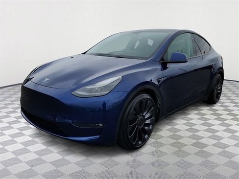 Used 2022 Tesla Model Y Performance image 3