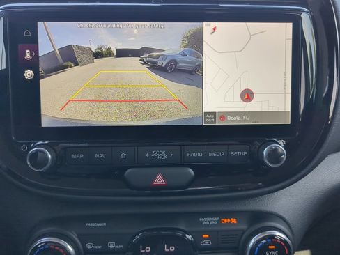 Used 2025 Kia Soul S FWD image 17