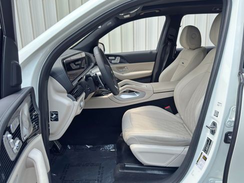 Used 2024 Mercedes-Benz GLS 63 AMG 4MATIC image 17