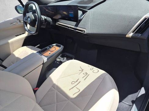 Used 2024 BMW iX xDrive50 w/ Premium Package AWD/4WD image 20
