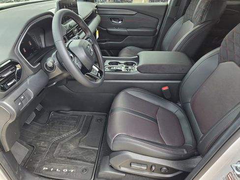 New 2026 Honda Pilot Black Edition image 8