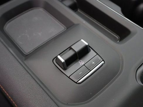 New 2026 GMC Sierra 2500 AT4 w/ AT4 Premium Plus Package AWD/4WD image 35