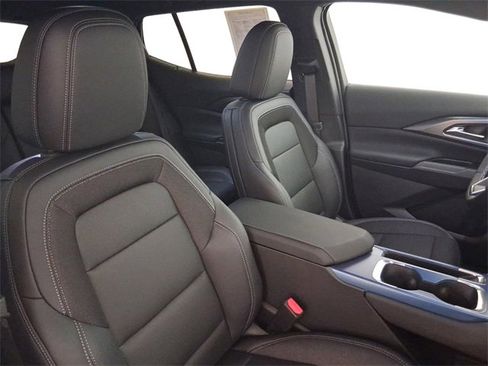 Used 2025 Chevrolet Equinox EV LT image 14