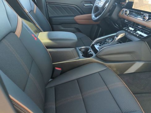 New 2026 GMC Canyon AT4 image 25