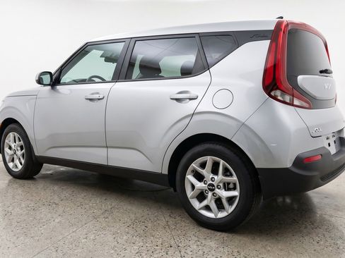 Used 2025 Kia Soul LX w/ LX Technology Package FWD image 6