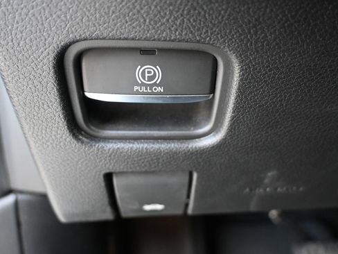 Used 2023 Jeep Grand Cherokee L Laredo AWD/4WD image 12