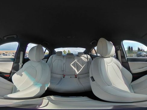 Used 2024 Genesis G70 2.5T image 42