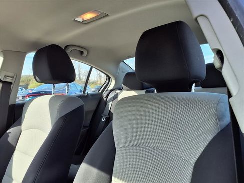 Used 2014 Chevrolet Cruze LS image 19