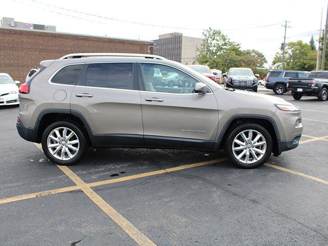 Used 2016 Jeep Cherokee Limited FWD image 5
