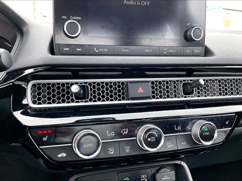 Used 2025 Honda Civic Sport image 32