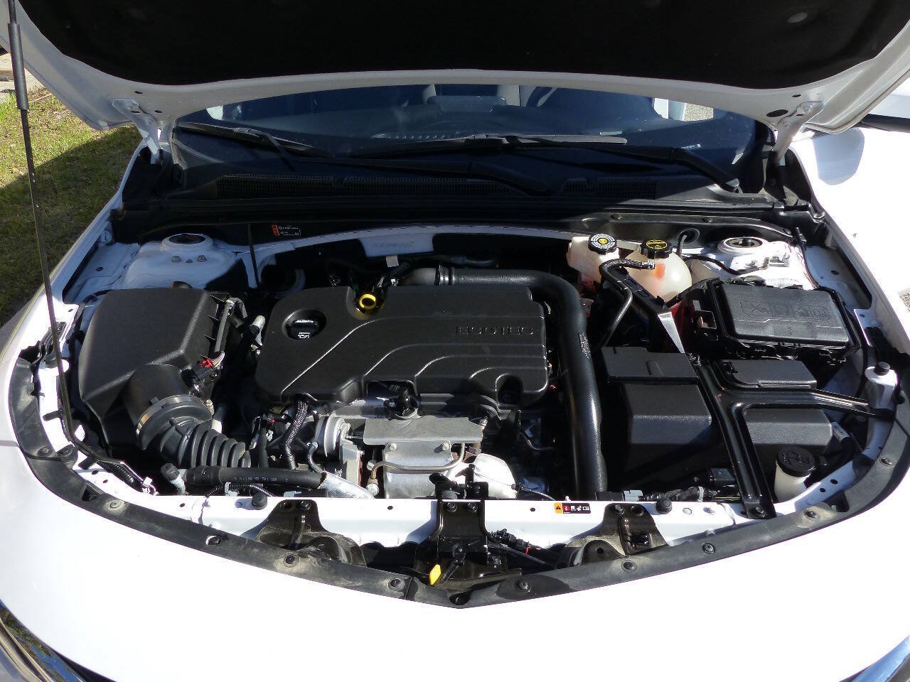 Used 2024 Chevrolet Malibu LS w/ Driver Confidence Package FWD image 14