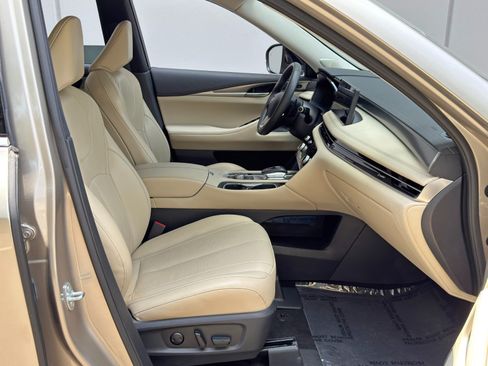 Used 2025 INFINITI QX60 Luxe FWD image 16