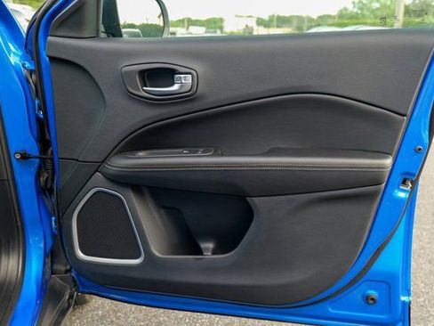 Used 2021 Jeep Compass Latitude image 30