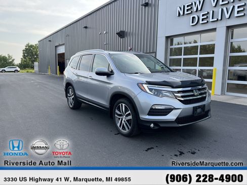 Used 2017 Honda Pilot Elite image 1
