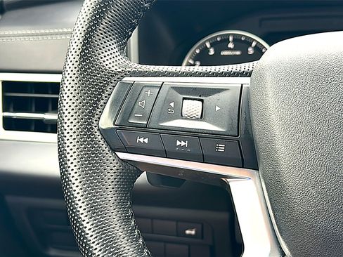 Used 2023 Mitsubishi Outlander SE image 29