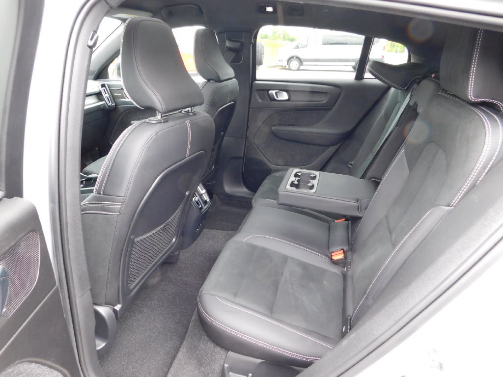 Used 2023 Volvo C40 P8 Recharge Ultimate AWD/4WD image 12