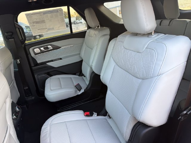 New 2027 Ford Explorer Platinum w/ 3.0L Ultimate Package AWD/4WD image 27