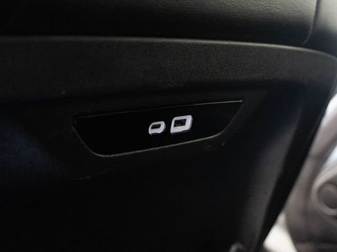 Used 2025 Chrysler Pacifica Select FWD image 22
