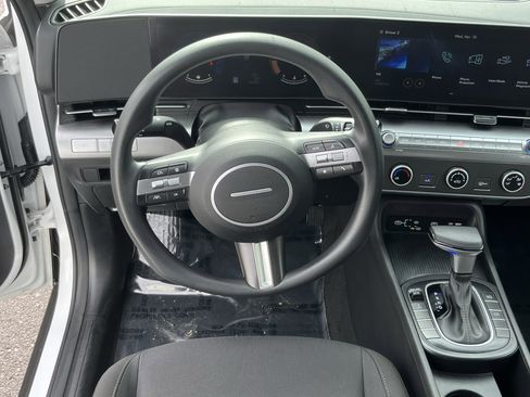 Used 2024 Hyundai Kona SE AWD/4WD image 24
