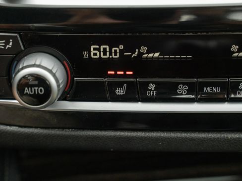 Used 2017 BMW 530i xDrive 530i xDrive Sedan 4D image 40