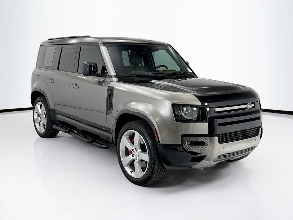 Used 2023 Land Rover Defender 110 X AWD/4WD image 3