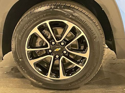 Used 2024 Chevrolet TrailBlazer LT w/ LT Cold Weather Package AWD/4WD image 16