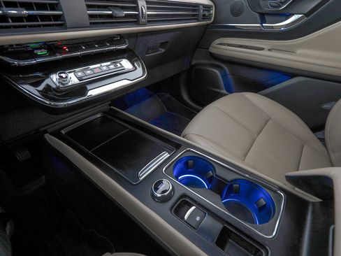 Used 2025 Lincoln Corsair Grand Touring w/ Jet Appearance Package image 22