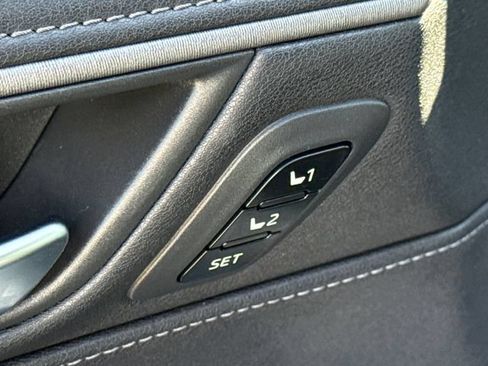 Used 2021 Toyota Venza XLE w/ Carpet Mat Package (TMS) AWD/4WD image 21