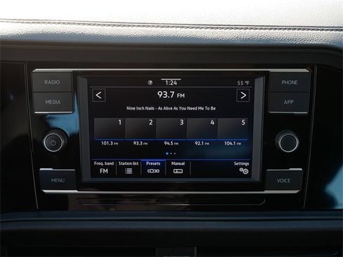 Certified 2024 Volkswagen Jetta SE image 28