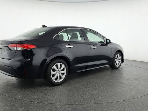 Used 2025 Toyota Corolla LE image 9