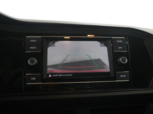 Used 2019 Volkswagen Jetta SE w/ Cold Weather Package FWD image 27