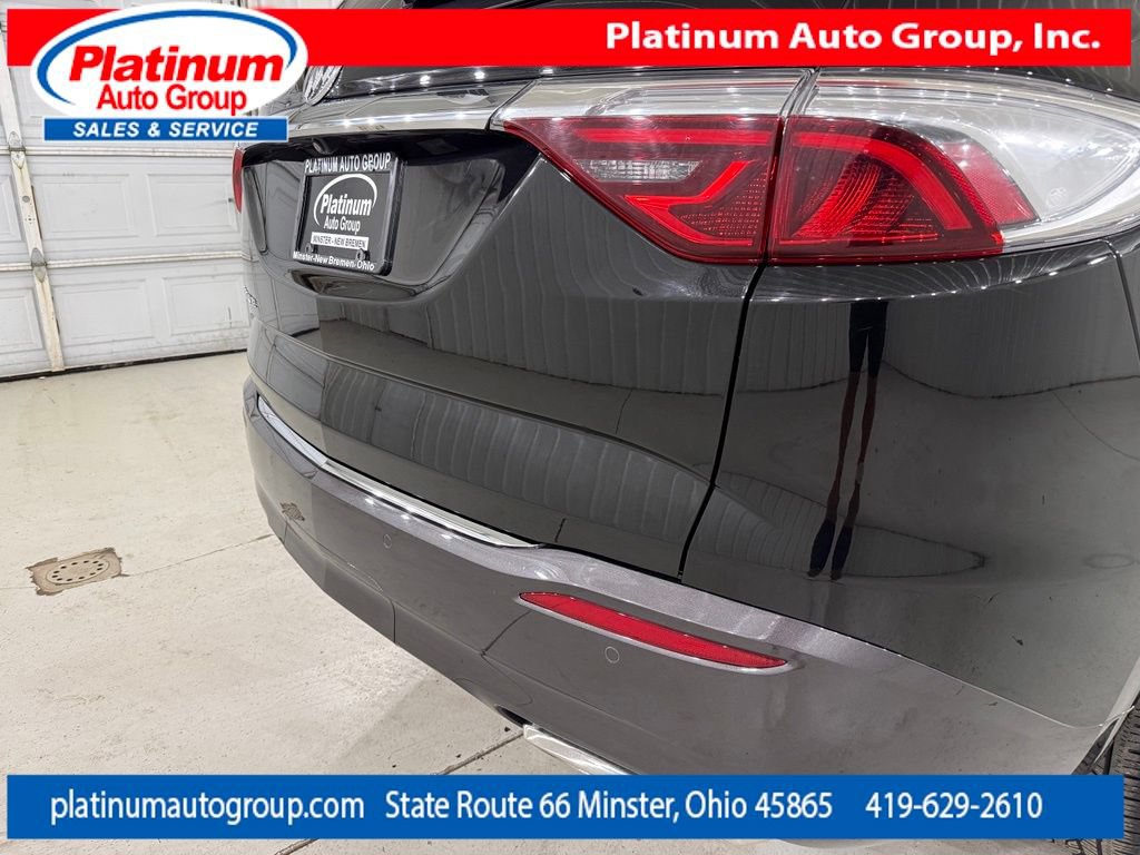 Used 2023 Buick Enclave Essence w/ Experience Buick Package FWD image 12