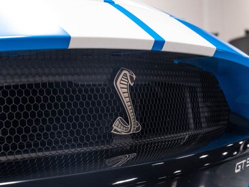 Used 2022 Ford Mustang Shelby GT500 w/ Carbon Fiber Track Pack RWD image 71
