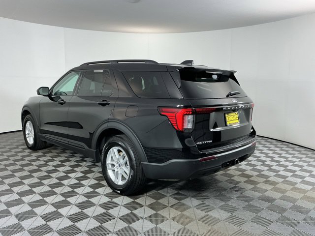 Used 2026 Ford Explorer Active AWD/4WD image 7