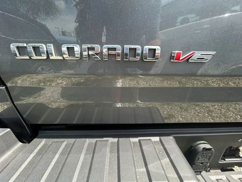 Used 2020 Chevrolet Colorado W/T w/ WT Convenience Package RWD image 8